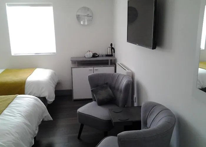 Lady Charlotte Guest Rooms Triple Rooms